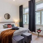 Royal By Michal&friends Praga