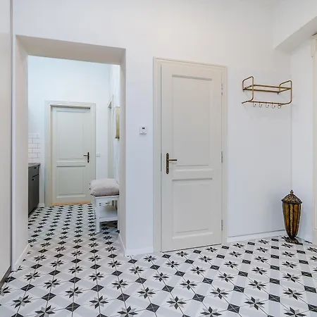 Royal By Michal&friends * Prague